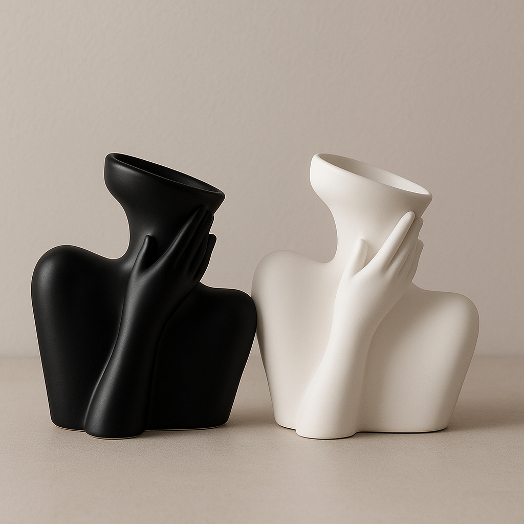 Sculptural Ceramic Vase – A Statement of Calm Elegance